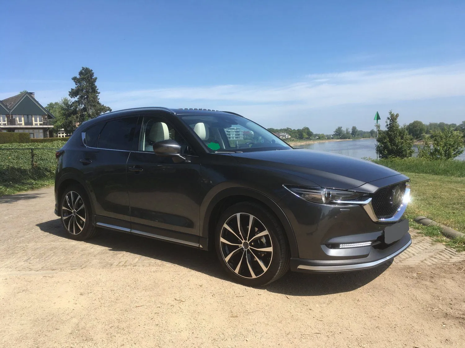 CX-5 Front_1.jpg