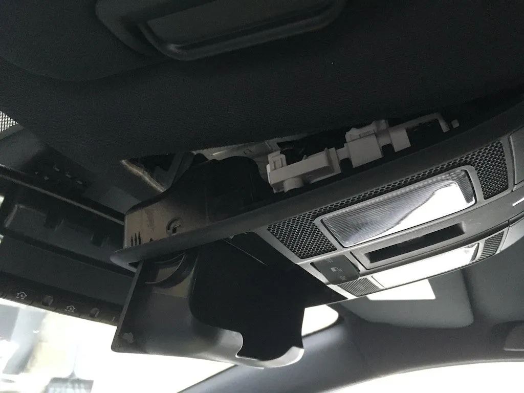 Guide How to remove the overhead console ambient light on 2016+ CX9