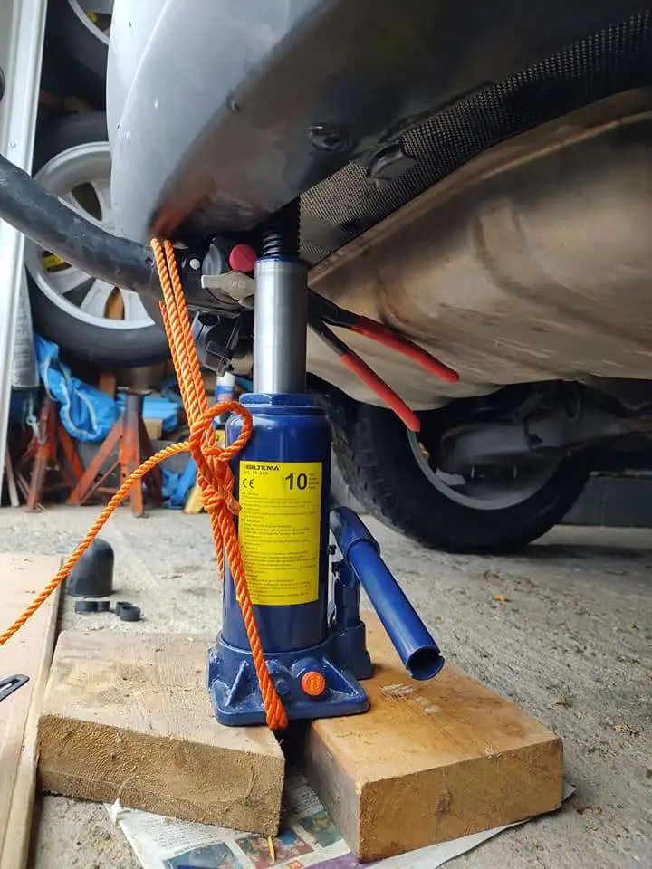 20132016 CX5 Trailer hitch stuck and solution Mazdas247