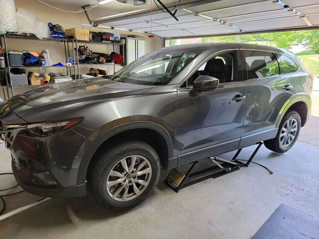 mazda cx9 on quickjack.jpg