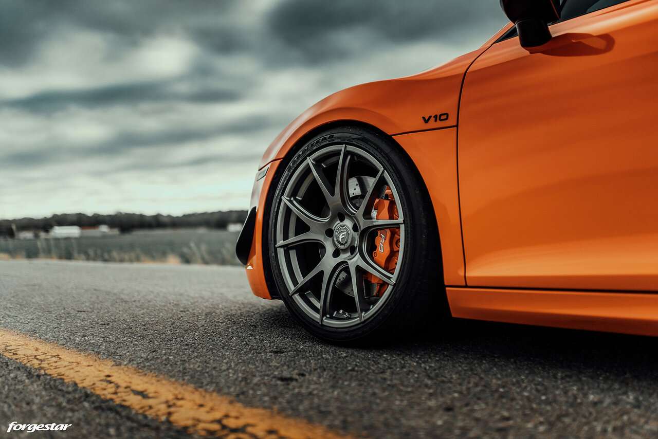 orange-audi-r8-v10-supercar-wheels-forgestar-cf5v-aftermarket-rims-r.jpg