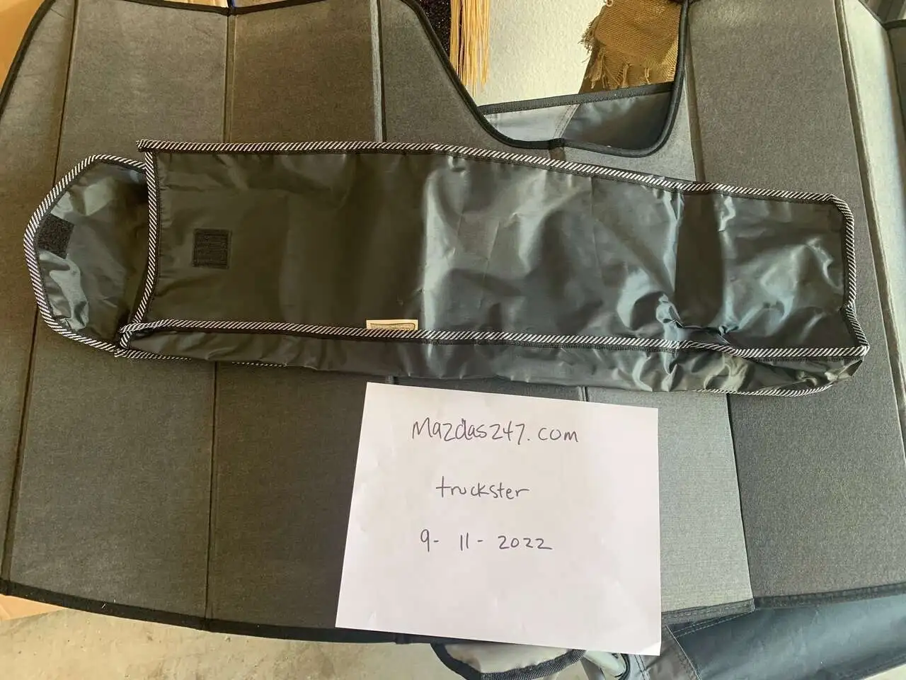 2021 CX-9 Intro-Tech hard Sunshade w/storage bag