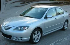 Mazda3s_Drivers_Front_Quarter_01_cropped_web.webp