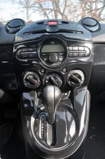 Mazda2-4.webp Mazda2-4.webp