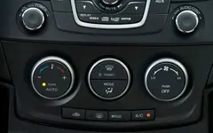 2012_mazda5_ac_controls.webp