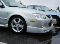 carwithlip2.webp