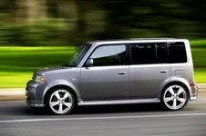 2004 xB Silver side3.webp