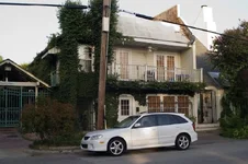 car and house.webp