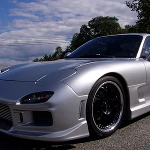 holly apt. and cars 011.webp