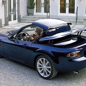 4-2007-mazda-miata-mx-5-hard-top.webp