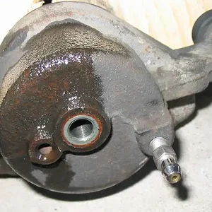 09 Rear Of Front Caliper Ready To Be Blown.webp