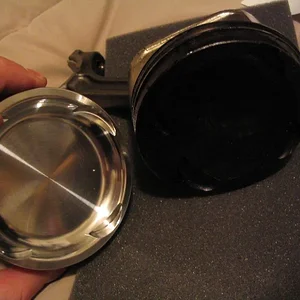 piston tops.jpg