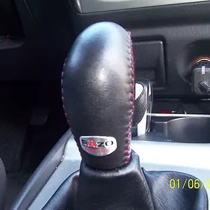 Razo knob1.jpg