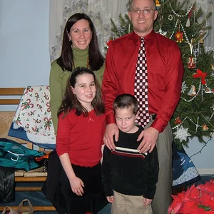 Frost Fam 2006_1224 016.webp
