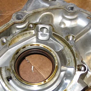 oil pump port.jpg