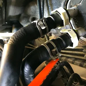 IMG_0552 New Heater Hoses Position Hose Clamps for Ease of Access LoRes2.webp