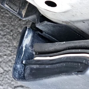 where to attach mud cover pins.webp