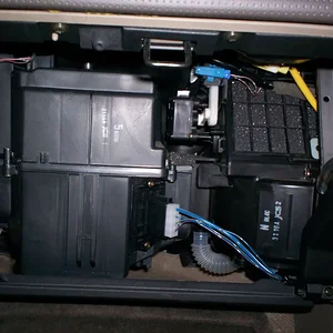 Glovebox 1.jpg