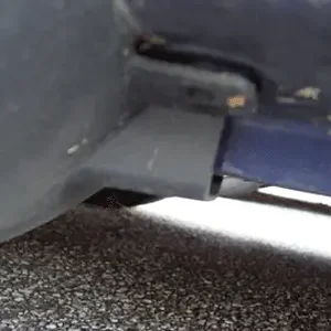 Mazda5_splashguard2.gif