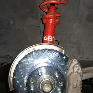 struts and brake 001.jpg