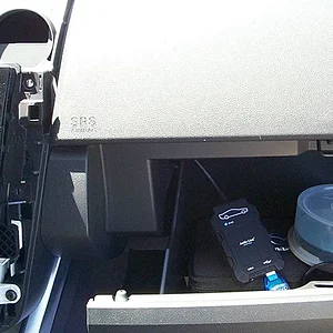 AL8-glove box.jpg