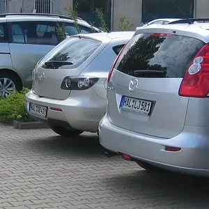 Mazda5_2_Silver_Grays.JPG