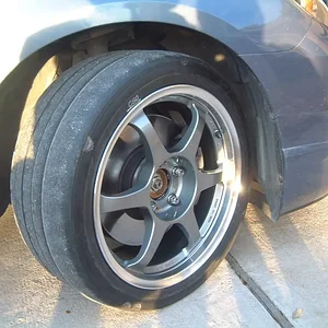 front_tire_width_2.JPG