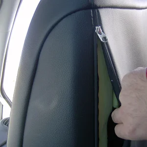 CX-7 DVD Headrests 007.jpg