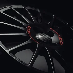 WEB_SUPERTURISMO-BLACK_C.eps.jpg