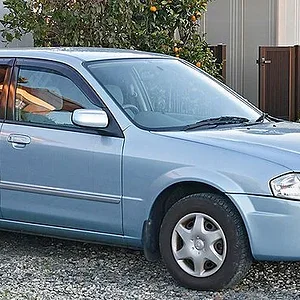 800px-Mazda_Familia_S-Wagon_003.jpg
