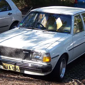 1979-1980_Mazda_323_1_4_hatchback_01.jpg