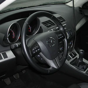my 2010 Mazda 3 pics 018.jpg