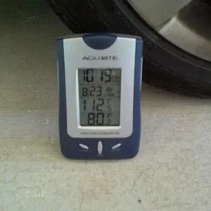 temp gauge by left wheel well.jpg