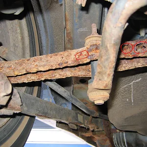 Rotted DS rear lateral link.JPG