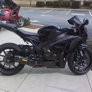 1000rr.jpg
