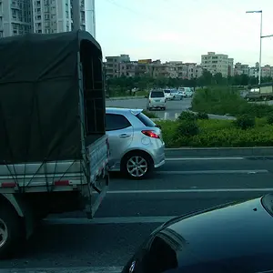 mazda2 2.jpg