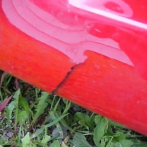 crack01.jpg
