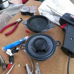 2013 speaker install 013.jpg