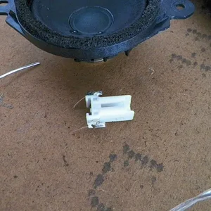2013 speaker install 009.jpg