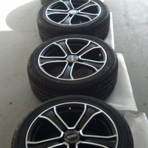 Rims And Tires Laid Out 01.jpg