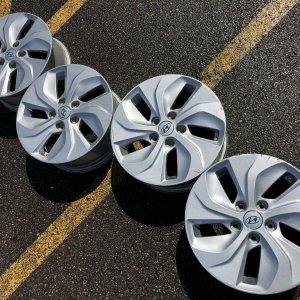 hyundai16alloywheels2.jpg