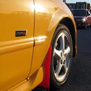 - emblem on yellowmp5's car.jpg