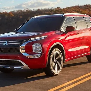 2022-Mitsubishi-Outlander-1.jpg