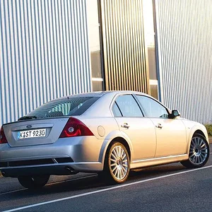 Ford Mondeo ST220 back..webp