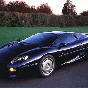 xj220full7.webp