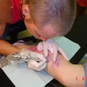 gettingtattooed.webp