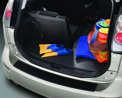 06_Mazda5_CargoLiner.jpg