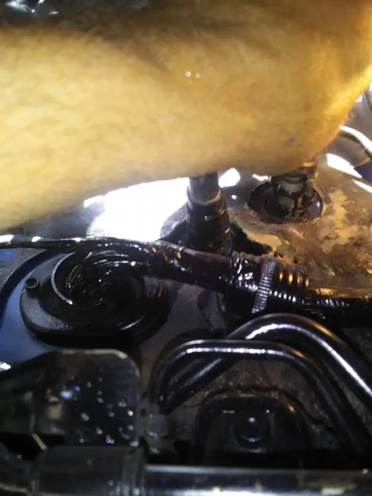 2003P5 Heater Core Hose Connections4 -  Inner Cage Exposed.jpg