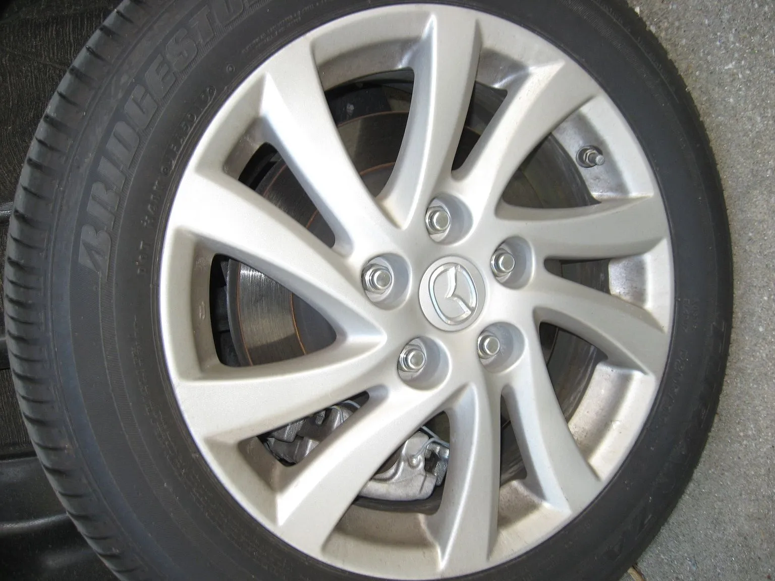 2012mazda5sportwheeltire.jpg