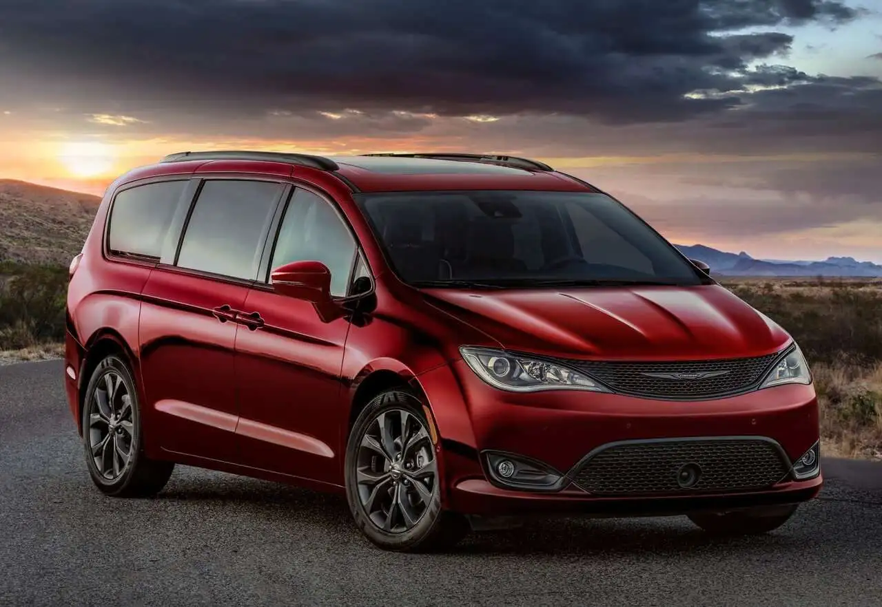 2020-chrysler-pacifica-red-s-edition-v1.webp